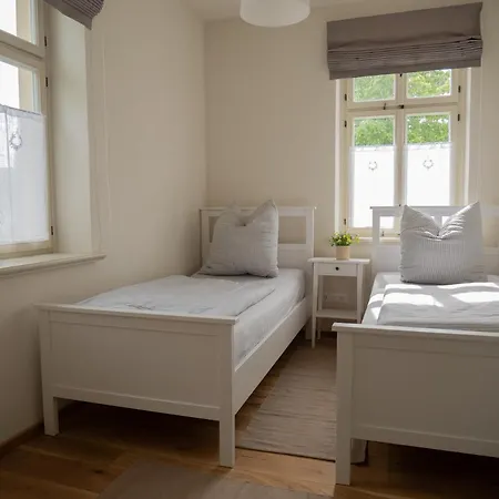 Stilvolle Nahe Leipzig Mit Wlan, Netflix, Garten Apartment *