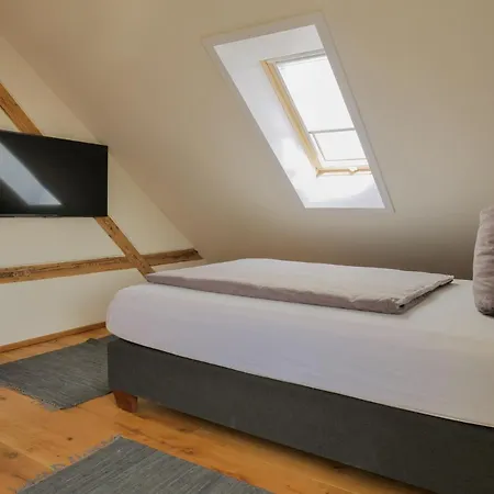 Stilvolle Nahe Leipzig Mit Wlan, Netflix, Garten Apartment